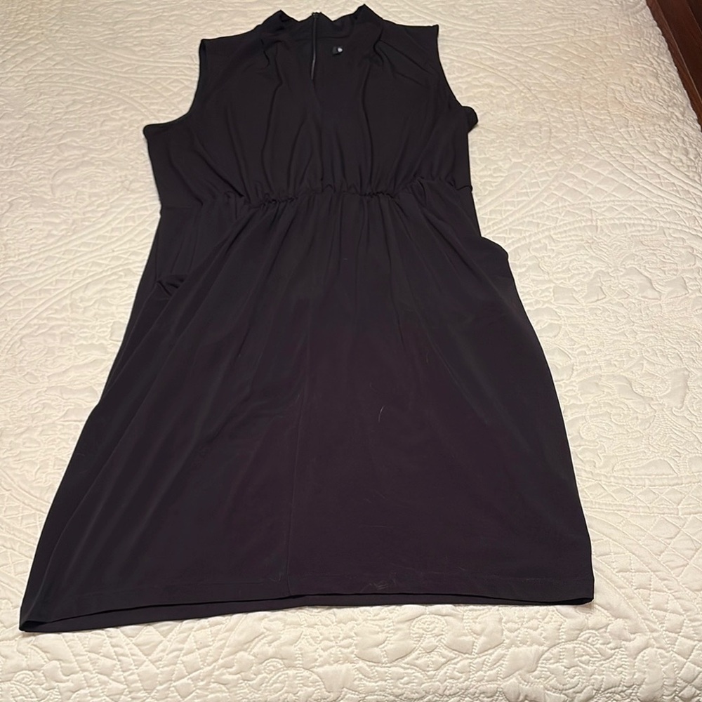 DKNY Black Sleeveless Sheath Dress